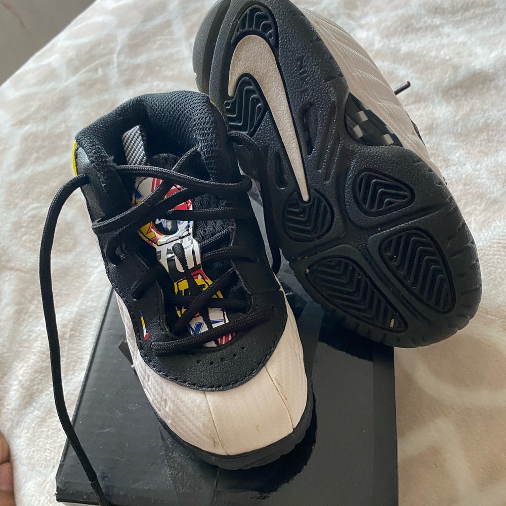 Nike little posit